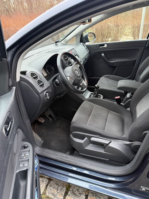 VW Golf Plus 2010 2.0 TDI 140 CP – economic, spațios, întreținut