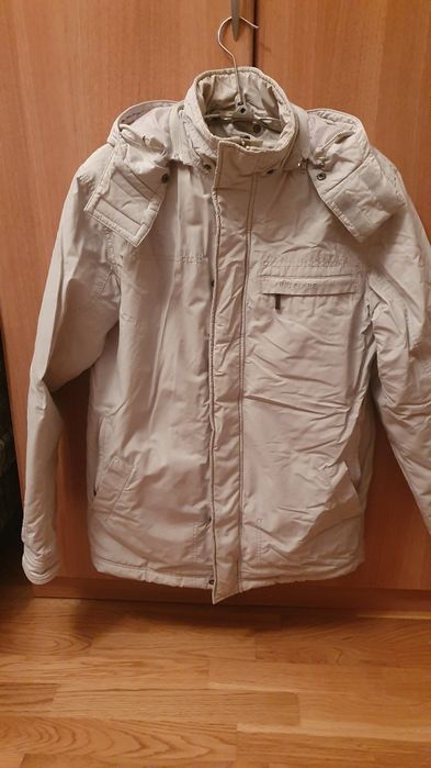 продаются  куртки