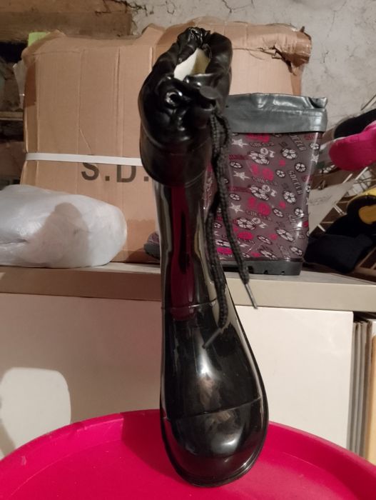 Детски гумени ботушки със свалящи се ,,чорапчета"