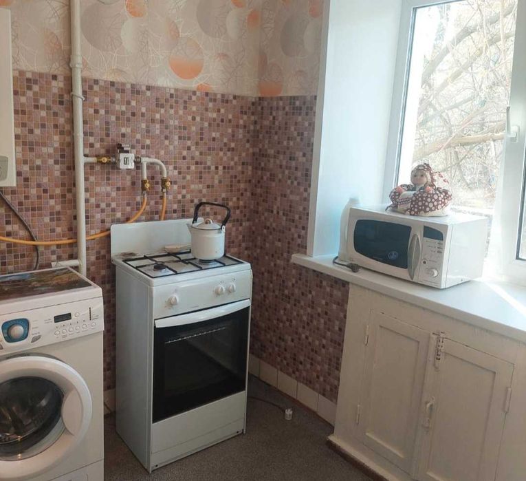 Однакомнатая Акация