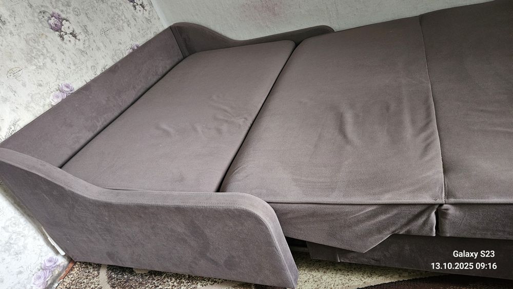 Продам диван срочно