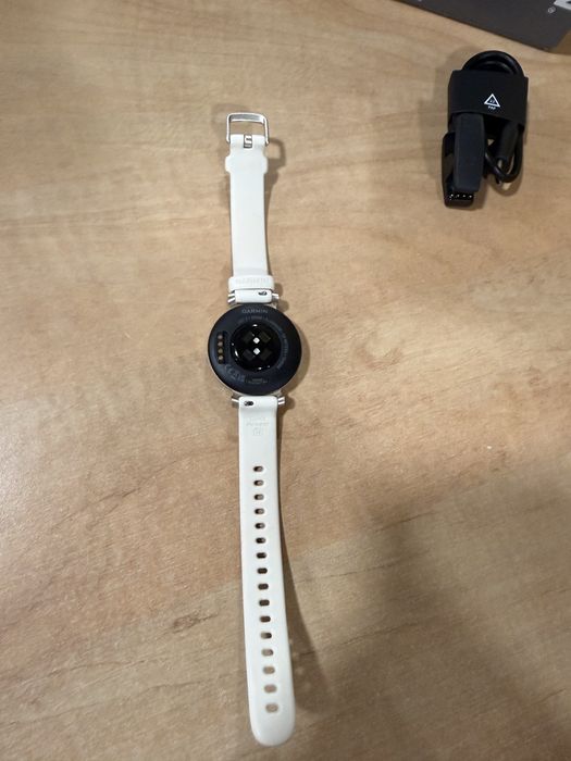 Garmin Lily 2  white