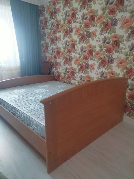 Двухспальная кровать