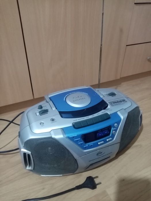 Radio cd casetofon