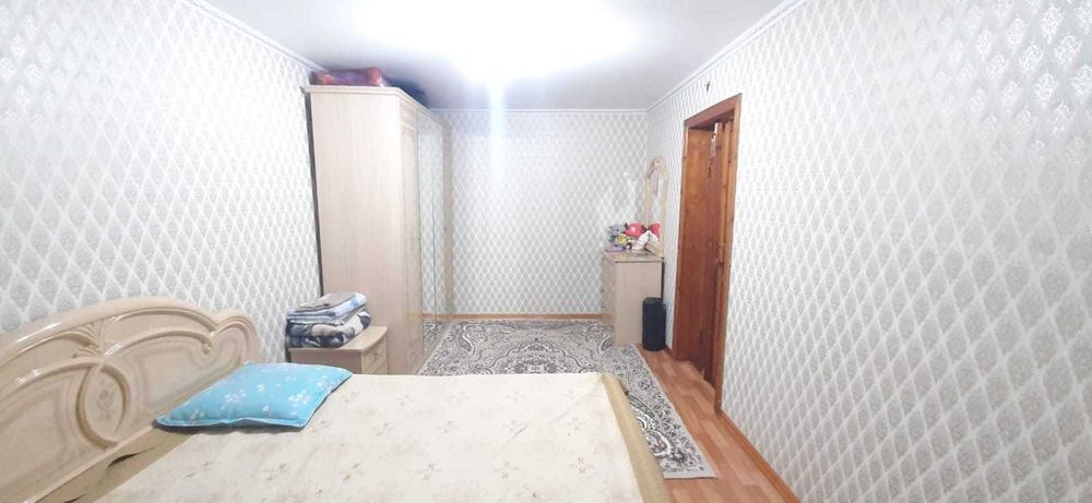 Продаю 4 комнатную квартиру