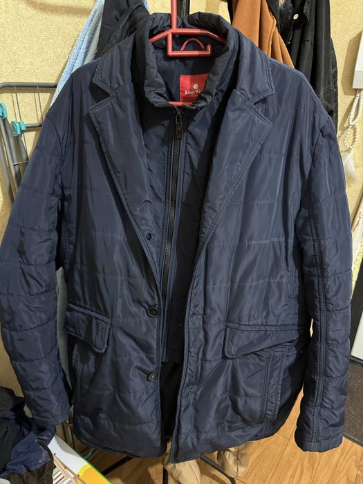 Отдам бесплатно куртки