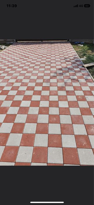 Montaj pavaj firmă cu experiență