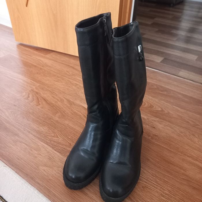 Продам сапоги в отличном состоянии