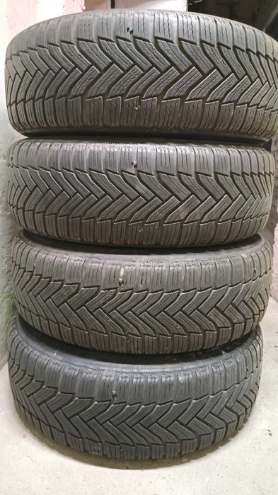 Vînd anvelope de iarnă Michelin Alpin 6  195/65/r15