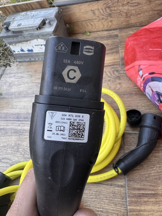 Cbluri incarcare auto