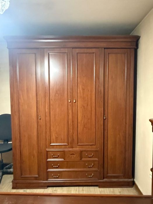 Продаю мебель дерево