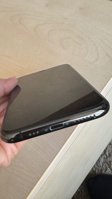 iPhone 11 Pro - като нов!