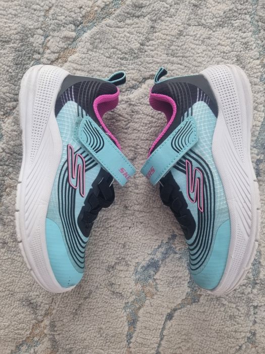Skechers mărimea 26