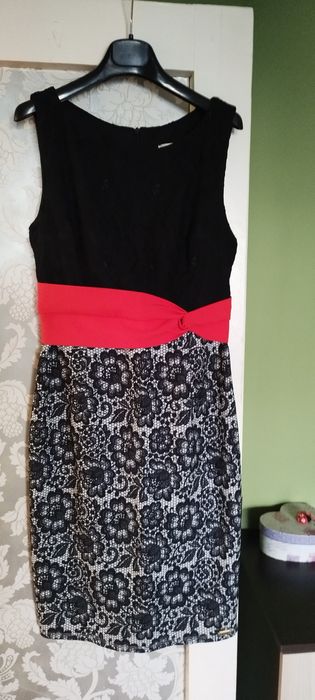 Рокля черна дантела