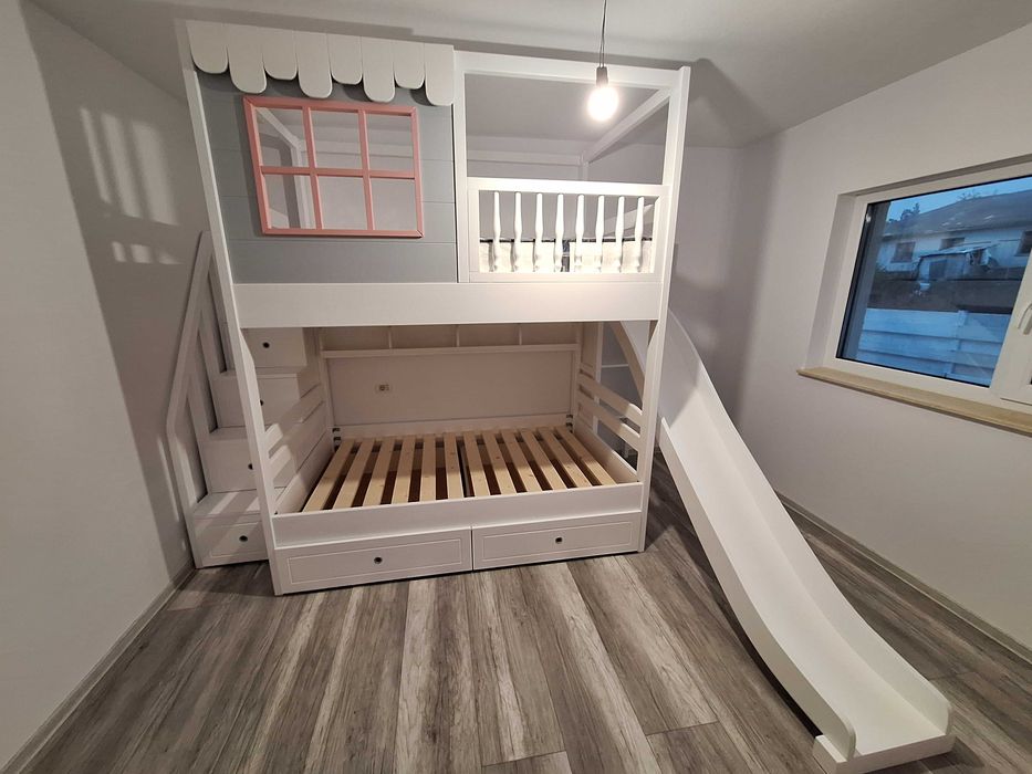 TRANSPORT GRATUIT.Pat etajat din lemn masiv.Cod 4006