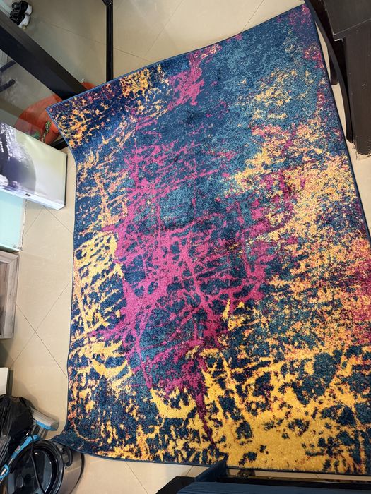 Килим нов е  160/230