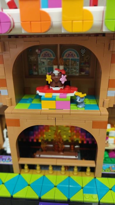 LEGO® Friends 4002022 - Коледно за служители /1209 елемента/