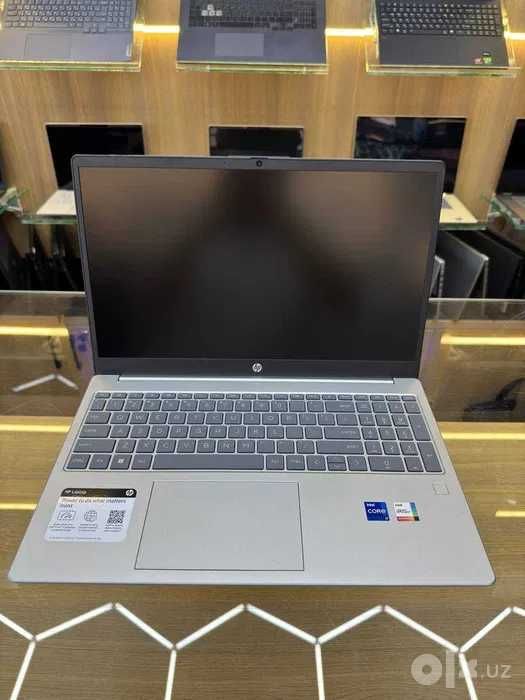Noutbuk HP Laptop 15 Intel Core i5-1334U 8/512GB 15.6" FHD IPS Touch
