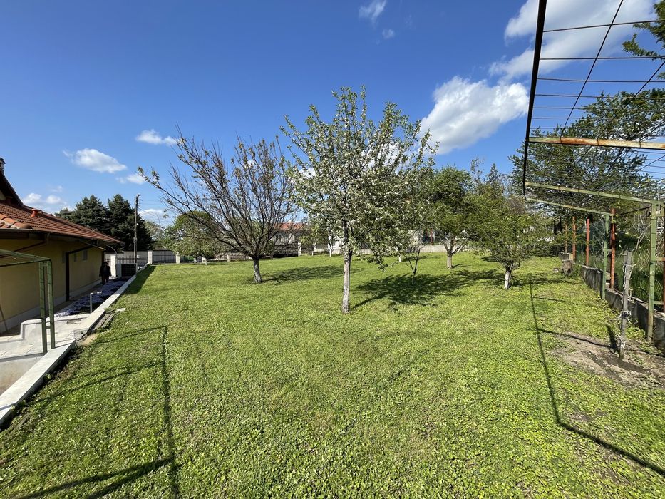 косене на трева и потдръжка на дворове в цяла област русе