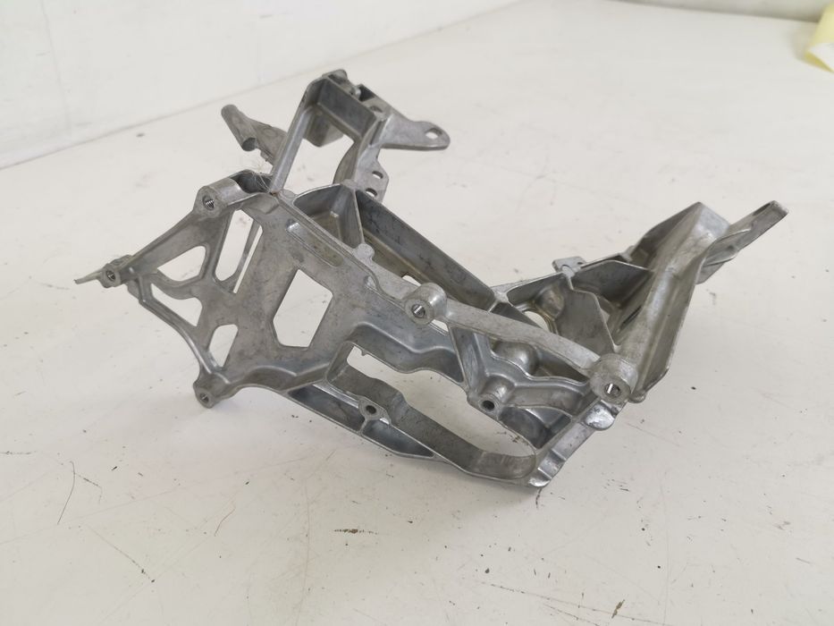 Ляв преден фар Държач / Лев преден фар Държач Mercedes-Benz C-Class W2