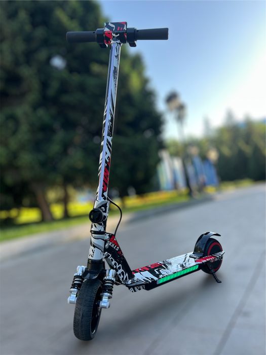 Электросамокат детский новый!