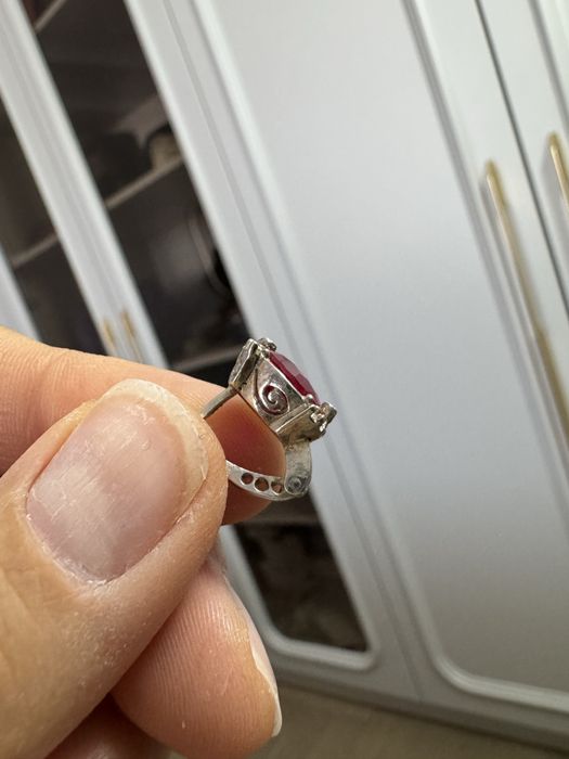 Серьги из серебра с рубинами