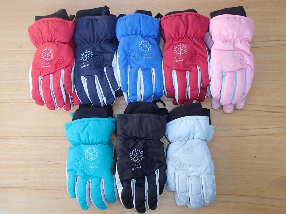 Продавам детски водоустойчиви ръкавички с пръсти reusch и термоизолаци