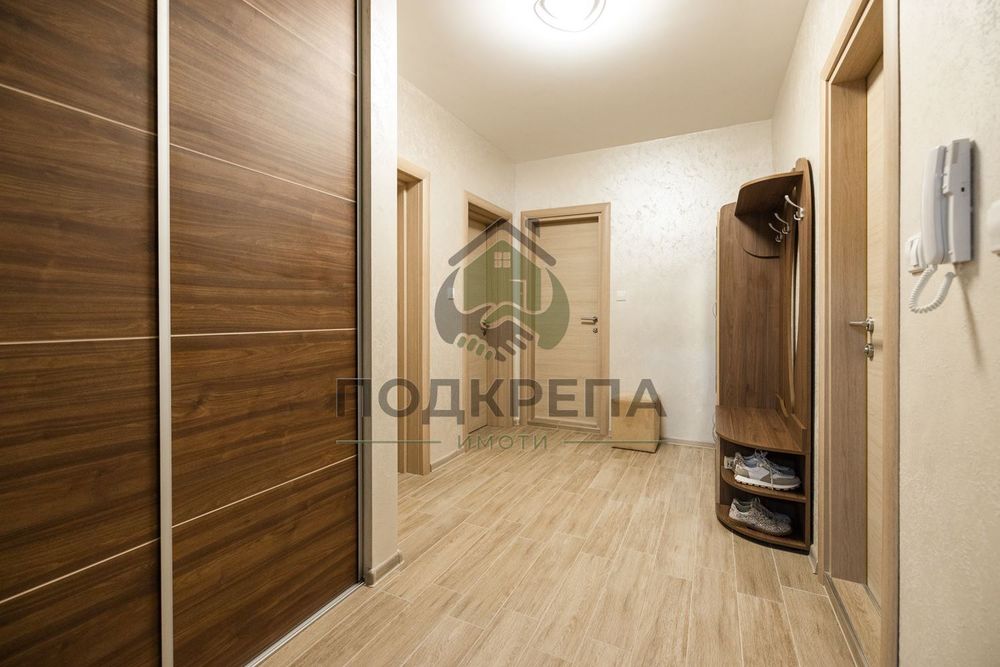 Продава се Тристаен апартамент в Пловдив, Остромила - 133 кв.м за 1797 €/кв.м - Снимка #8