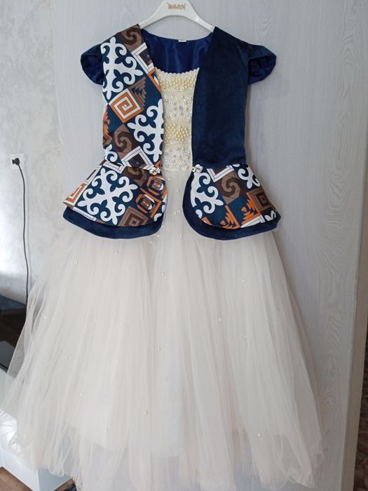 платье с этно жилеткой на прокат