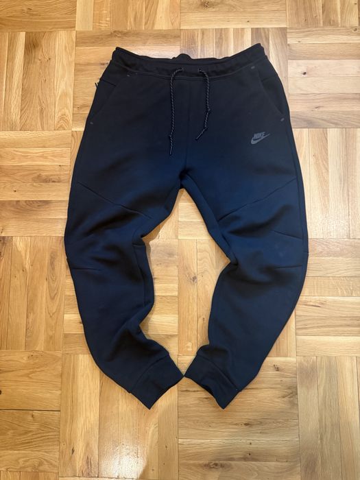Nike Black Tech Fleece Joggers