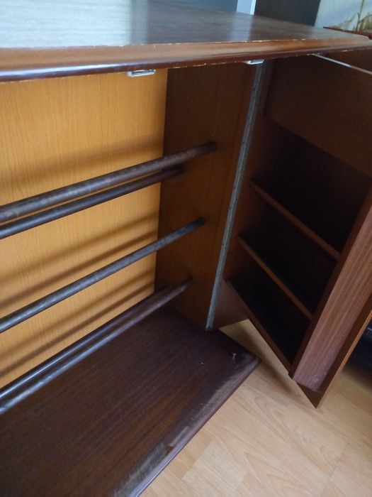 Масивна мебел Спешно!