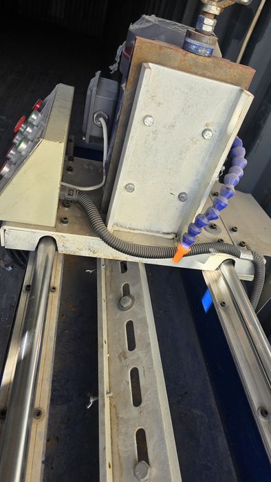 Продаётся новый точильный аппарат мотор 2.2кВт. плоских ножей резок, д