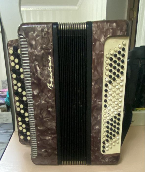 Баян “Восток”  в хорошем сотояний