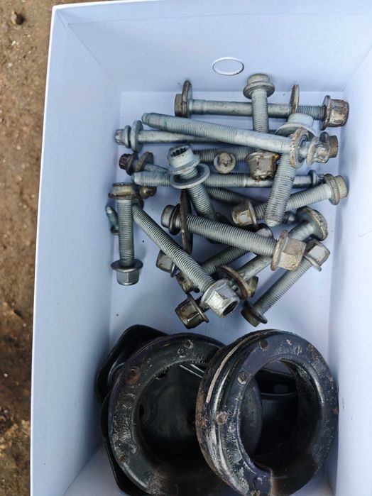 Почти нов оригинален заден мост Mercedes W204 W212 W207 W218