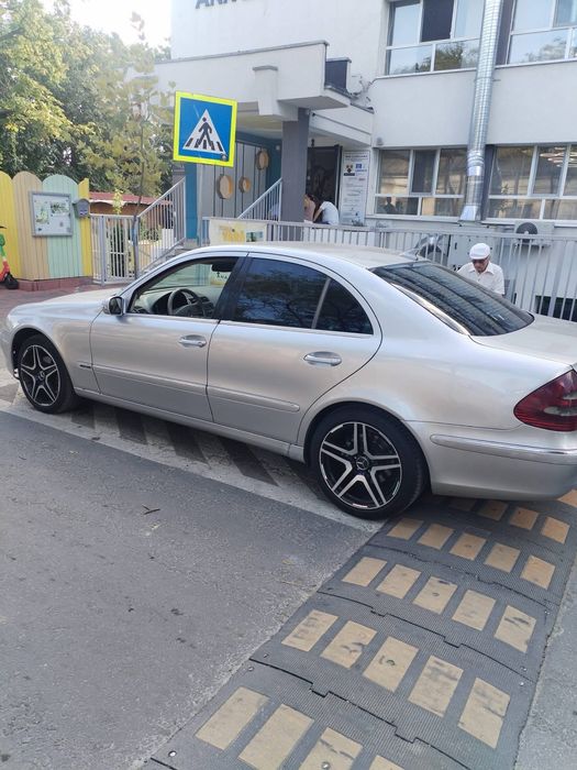 MERCEDES-BENZ E-Class 2004 — imagine 3