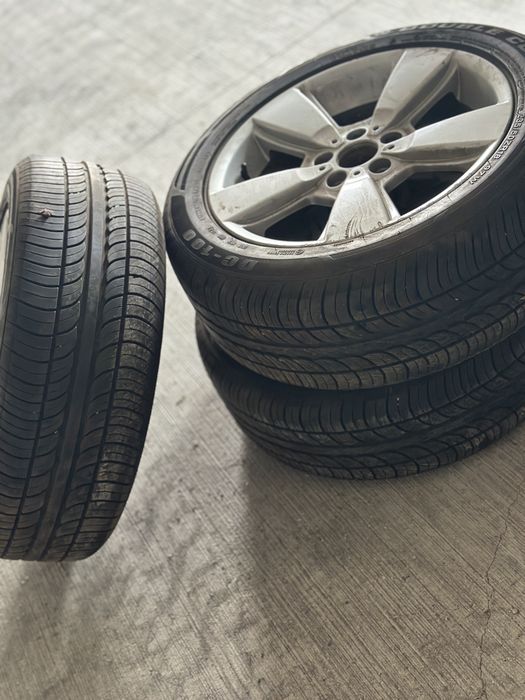 Vand jante cu cauciu de bmw