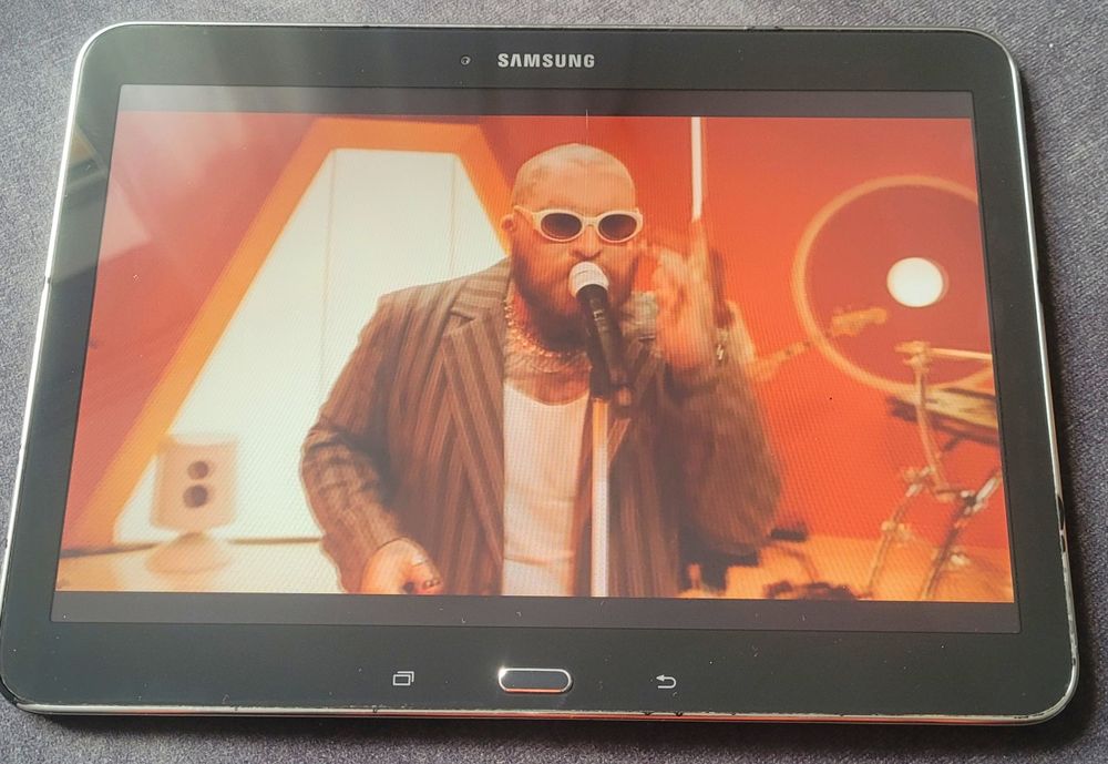 Samsung Galaxy Tab 4 SM-T530 – peste 5 ore autonomie