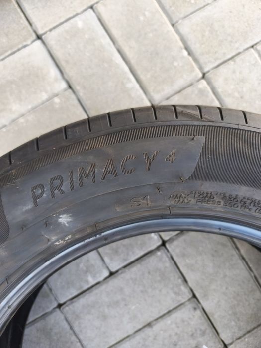 205-60-16 Michelin Primacy 4