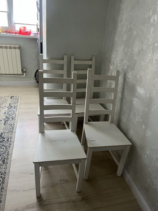 Стулья 4 штуки кухонны ..