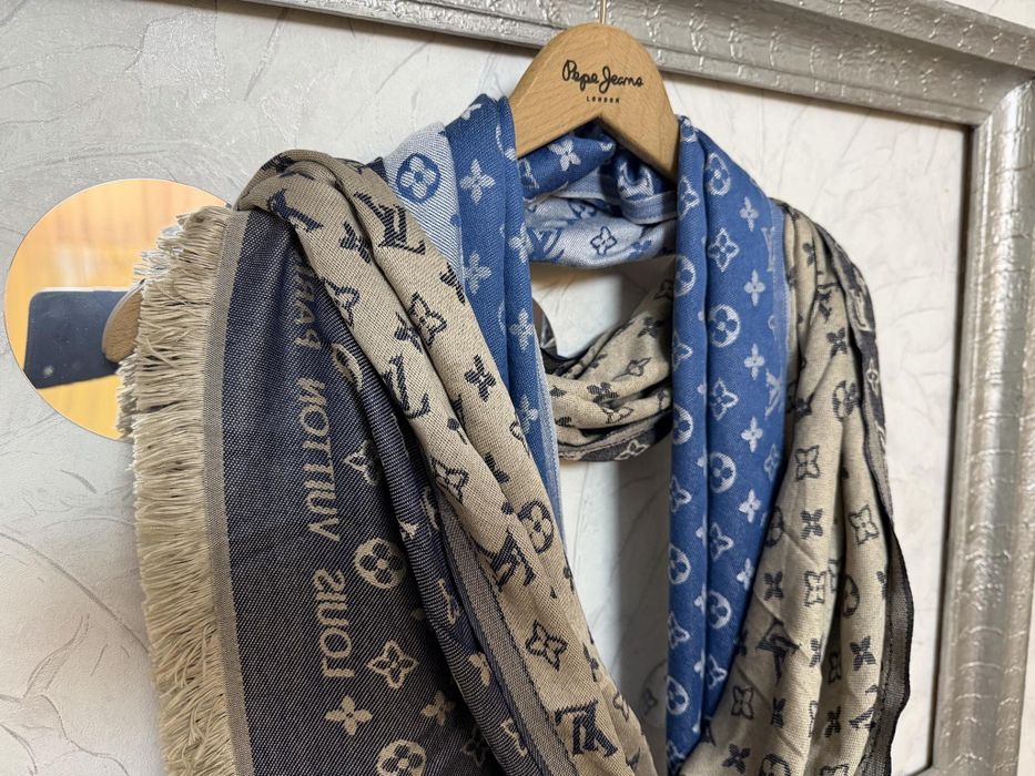 Картхолдер, Шал LV, Burberry клъч guess