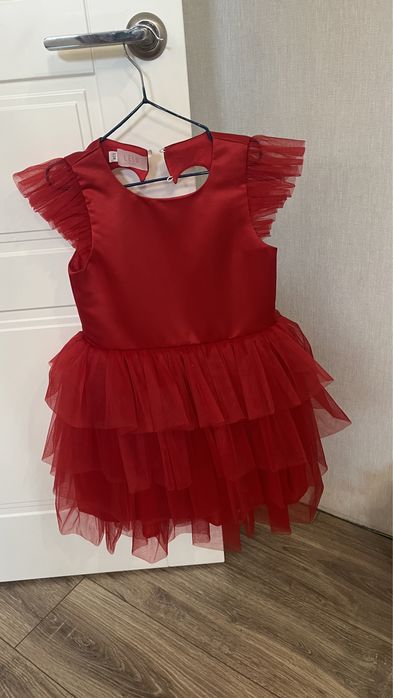 Продам платья оригинал в отличном состоянии В