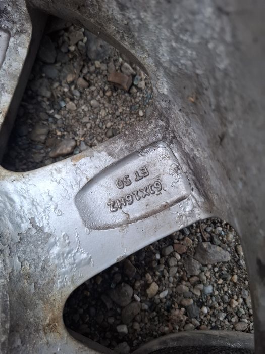 Vand 4 jante aliaj R 16 audi a4 vw passat b6