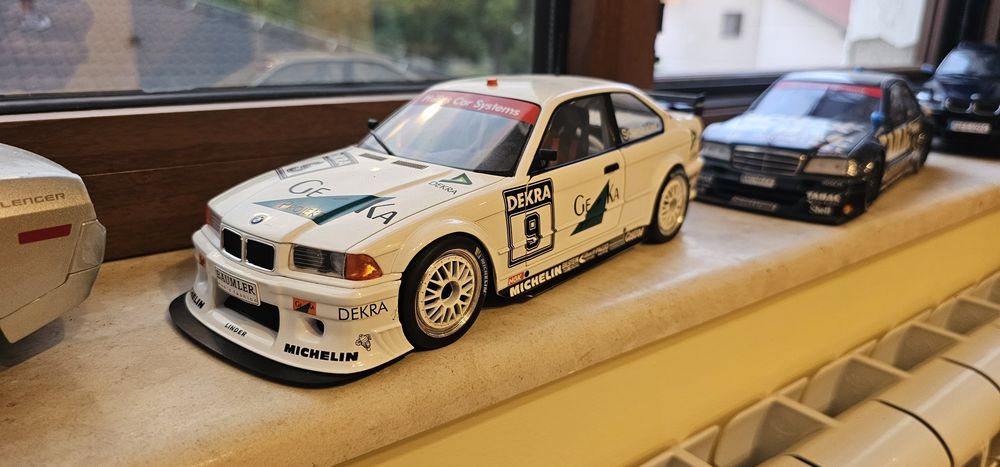 Мащабни модели 1:18