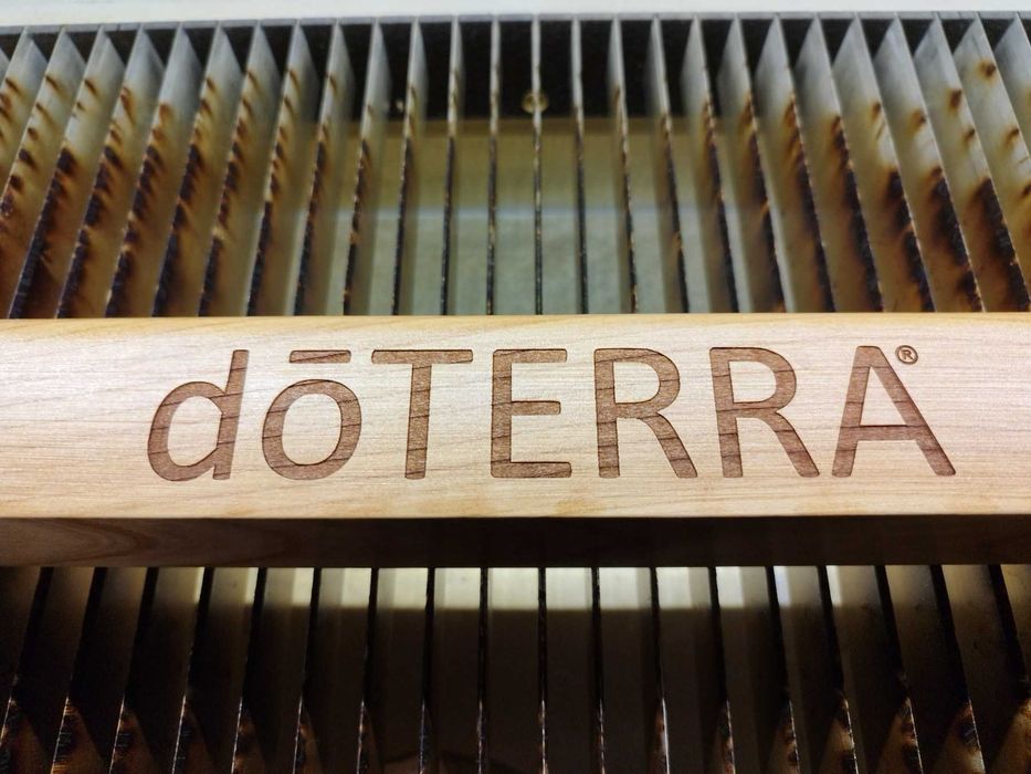 Продавам диоден лазер за рязане и гравиране – 600×900 мм