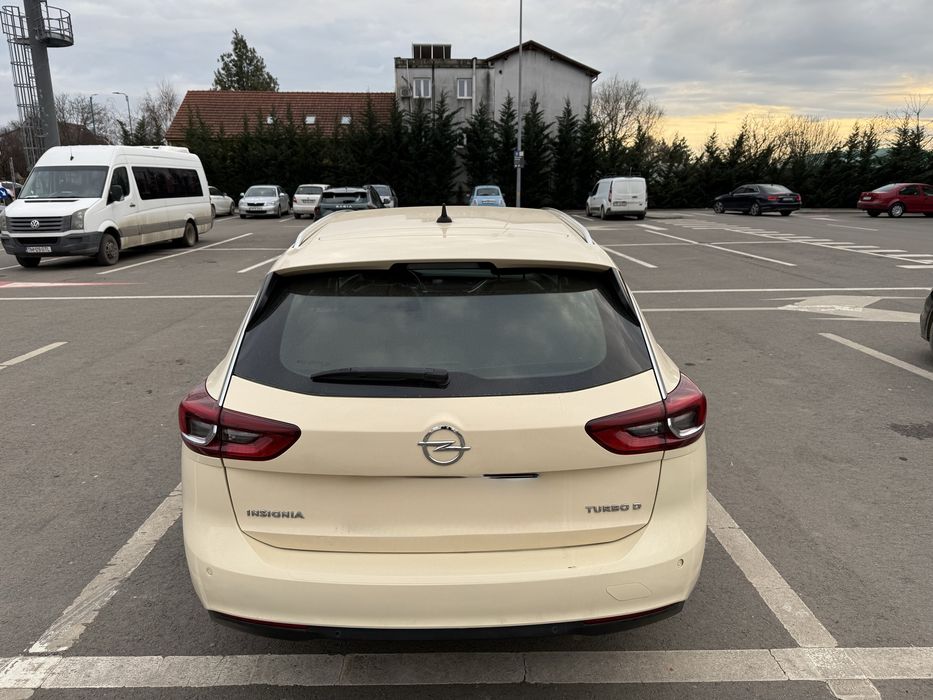 Opel insignia sports tourer B