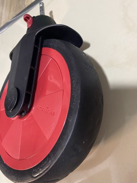 Roata mare universala rosu/ gri/ alb tricicleta Smartrike