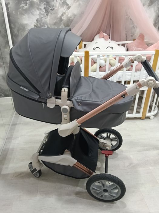 Продам детскую коляску