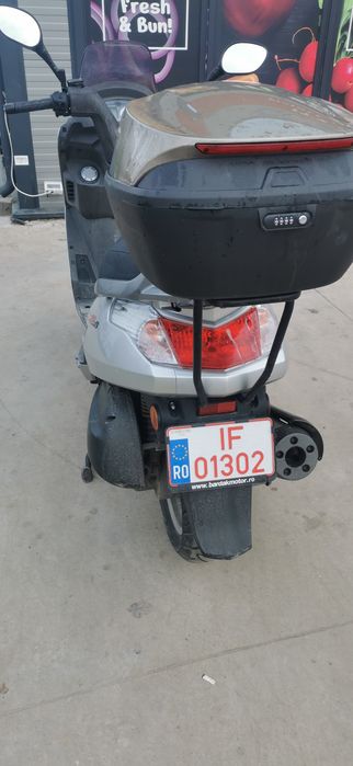 Vând kimco yager gt200i