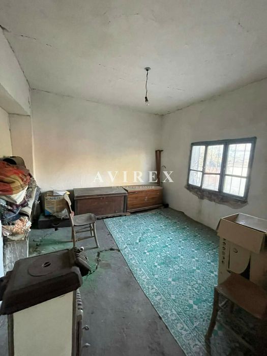 Къща за продажба - с. Бяла Река, 760 кв.м допълнителни 1100 кв.м