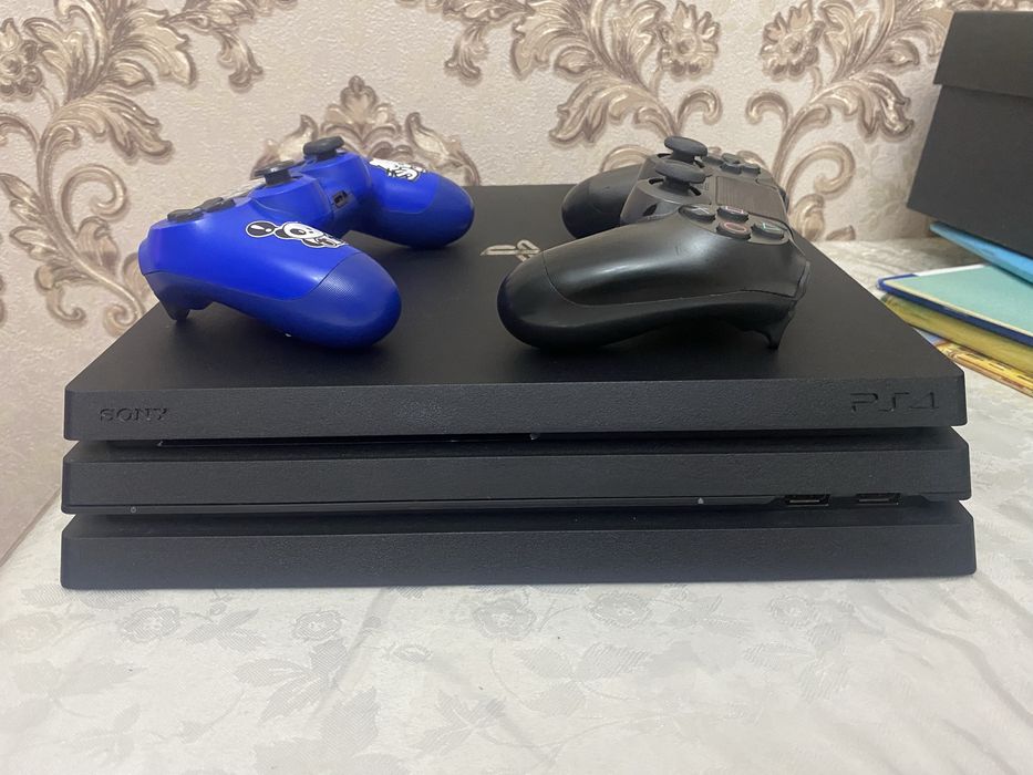 PS4 pro,состояние хорошее